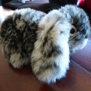 SMALL SOFT HUGABLE GRAY WHITE SITTING BUNNY HOLIDAY KIDS BABY DECORATION PLAY